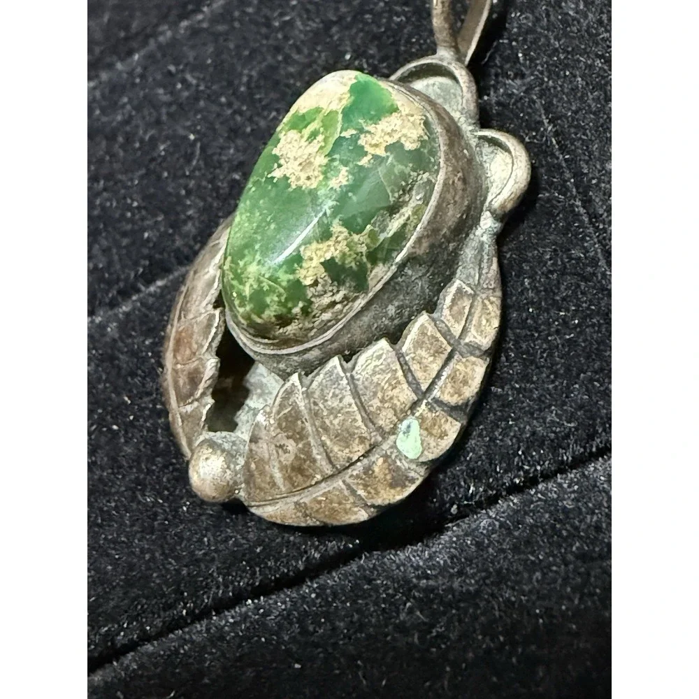 Green Turquoise Pendant Feather Leaf Old Pawn Silvertone